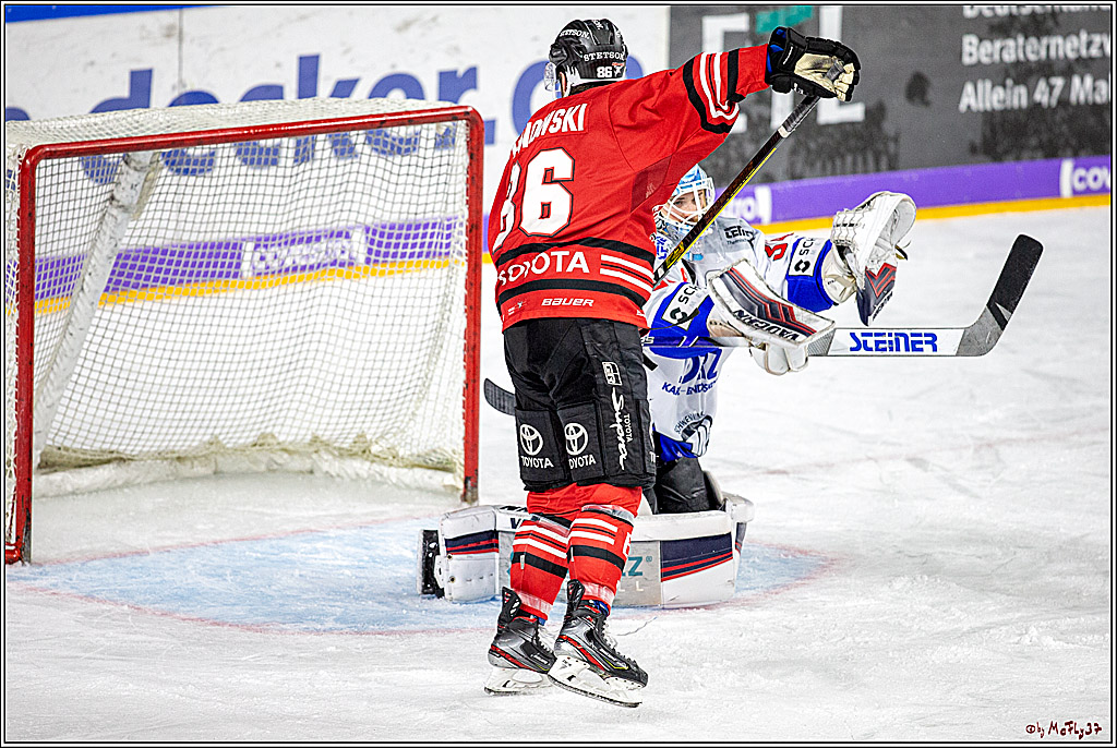 DEL;  Koelner Haie - Schwenninger Wild Wings; Koeln, 20.12.2019